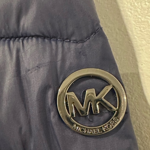 Michael Kors Quilted Chevron Wind Breaker, Navy Blue, Medium. - Picture 5 of 7